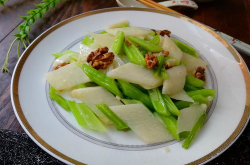 芹菜的10种家常吃法,家常烹饪，美味与健康同行”